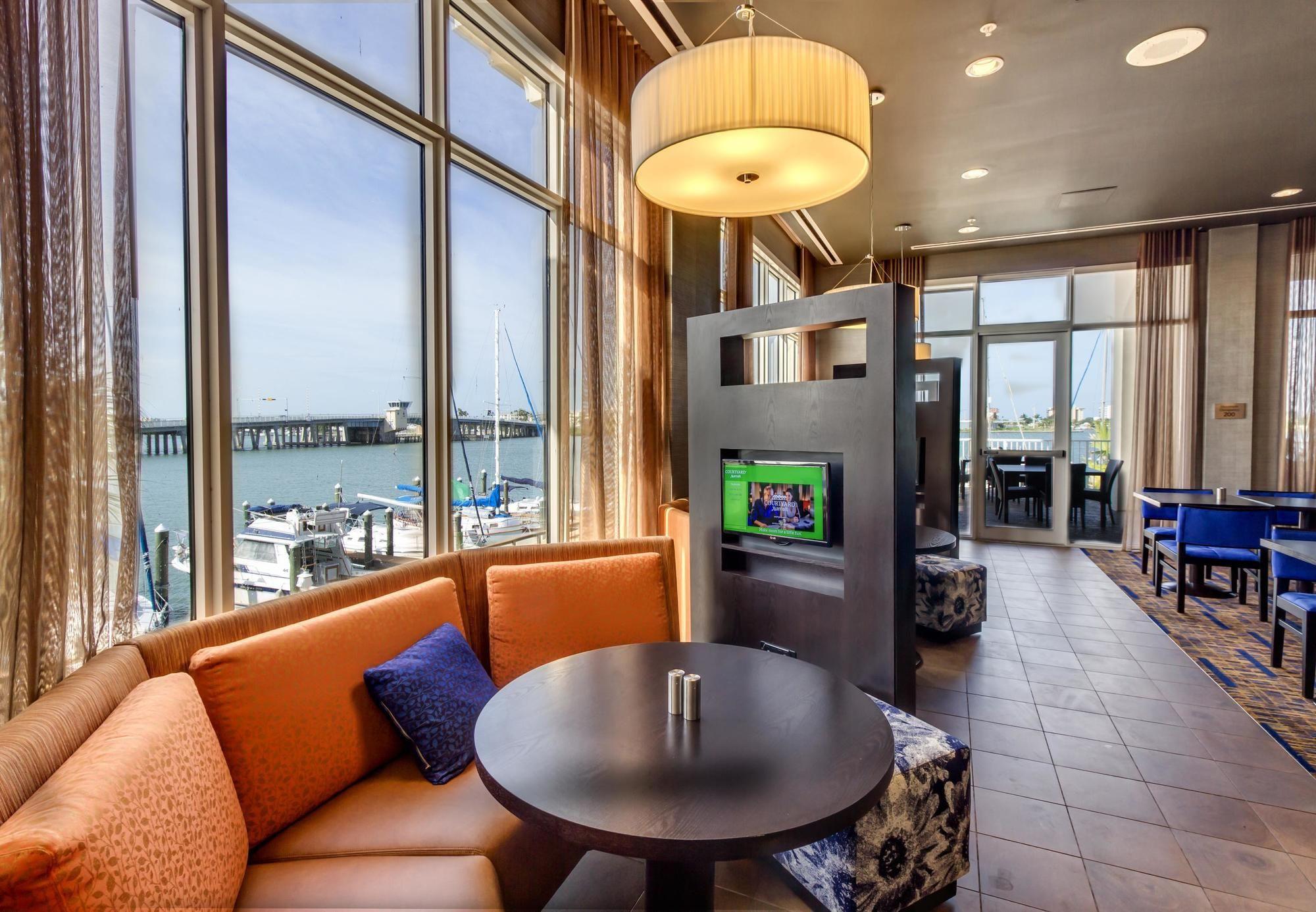 Courtyard By Marriott St. Petersburg Clearwater/Madeira Beach Exterior photo