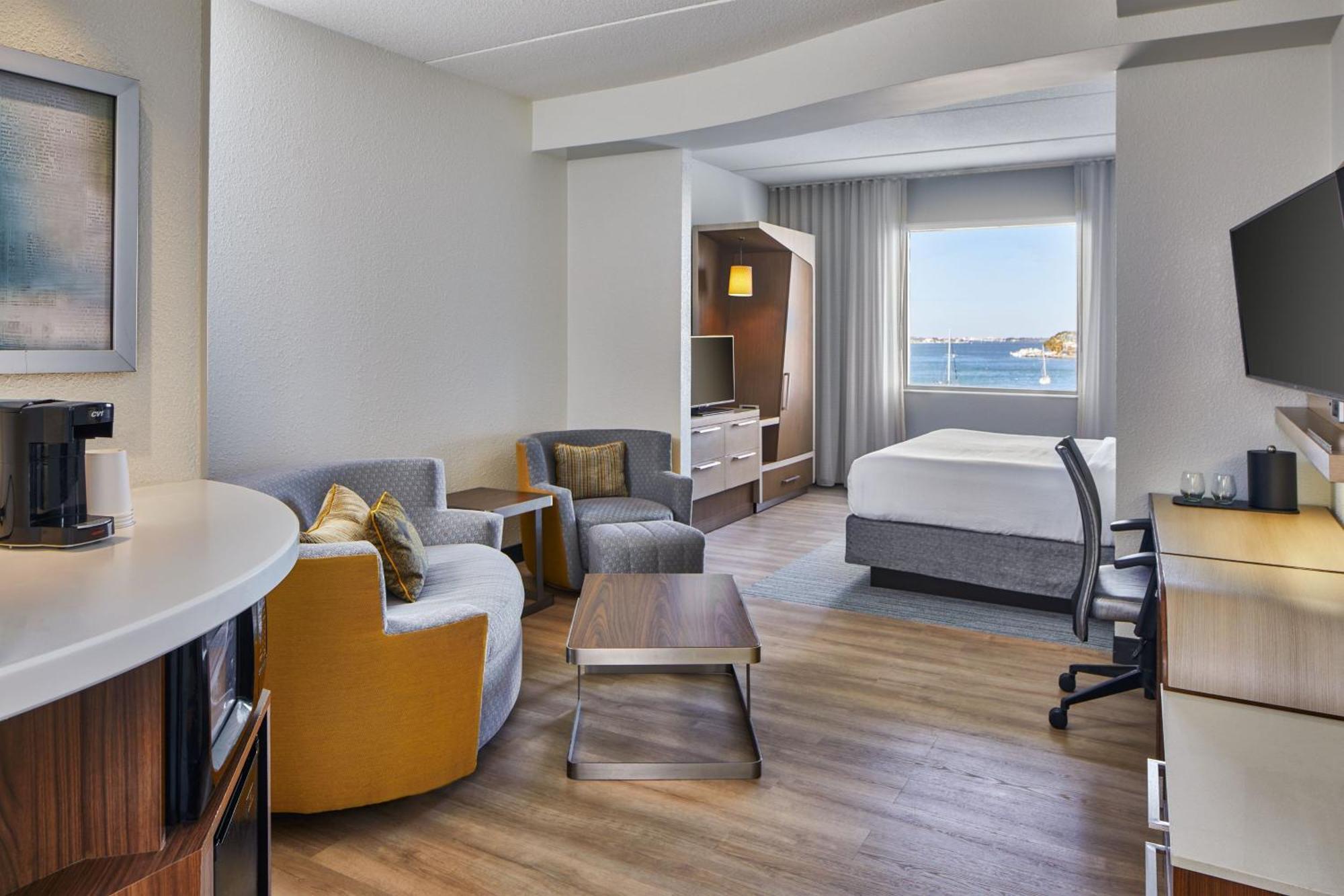 Courtyard By Marriott St. Petersburg Clearwater/Madeira Beach Exterior photo
