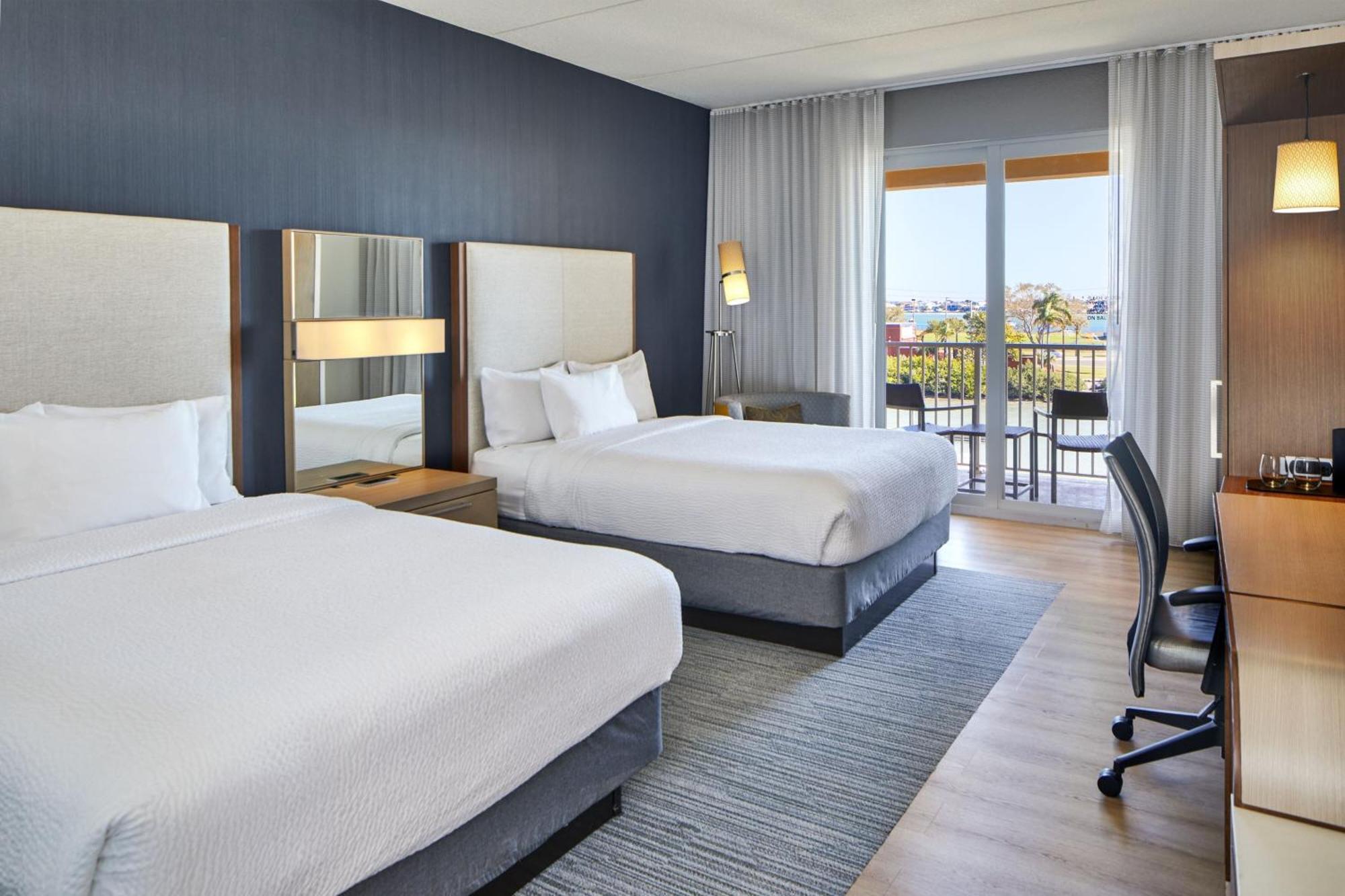 Courtyard By Marriott St. Petersburg Clearwater/Madeira Beach Exterior photo