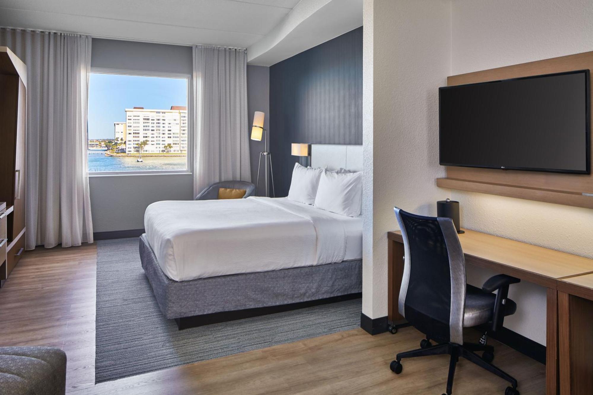 Courtyard By Marriott St. Petersburg Clearwater/Madeira Beach Exterior photo
