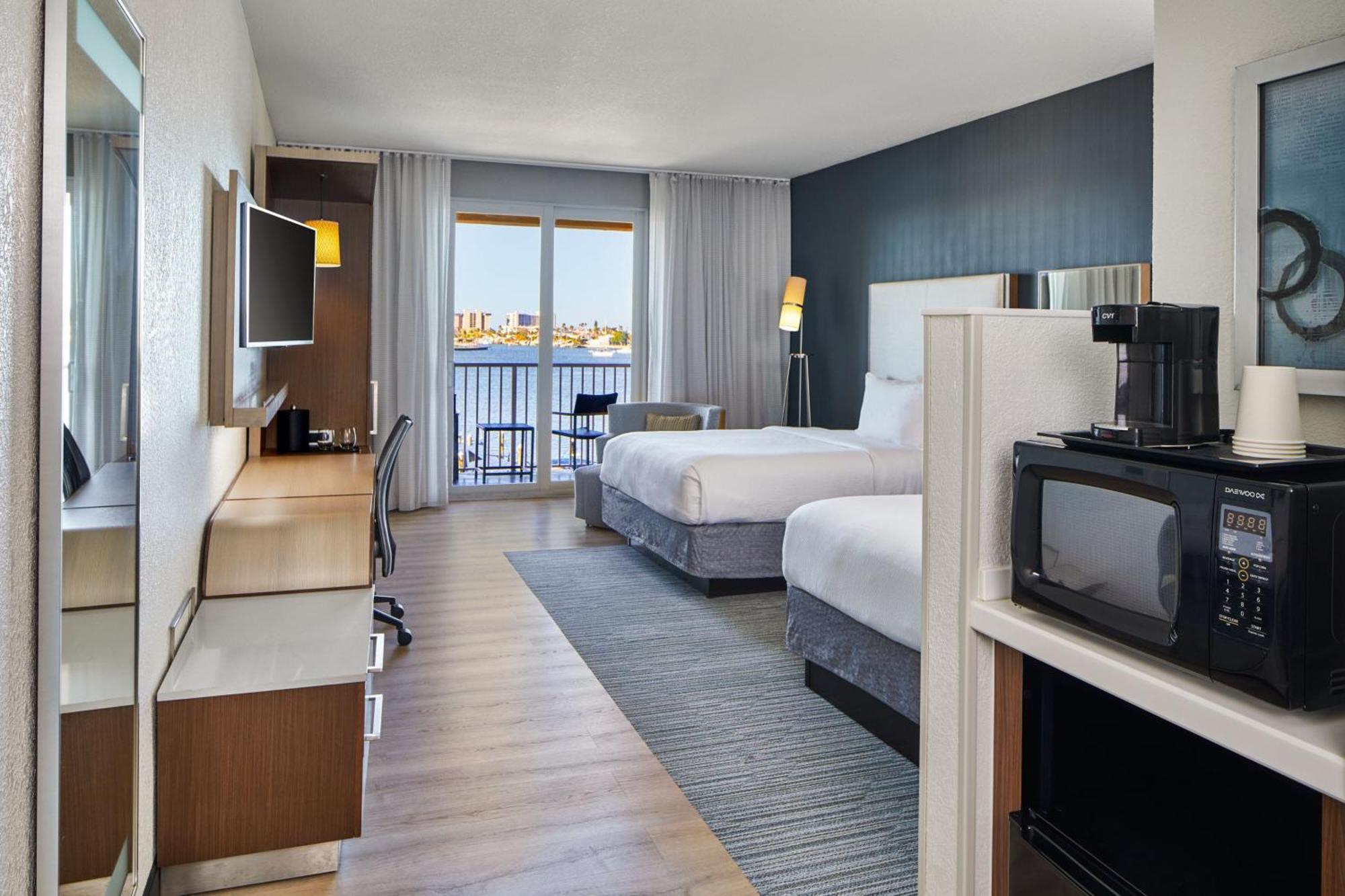 Courtyard By Marriott St. Petersburg Clearwater/Madeira Beach Exterior photo