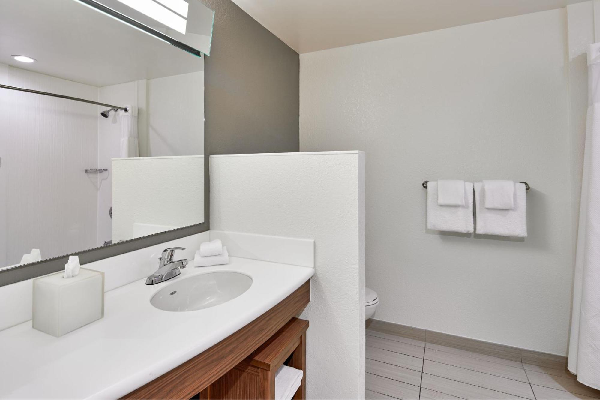 Courtyard By Marriott St. Petersburg Clearwater/Madeira Beach Exterior photo
