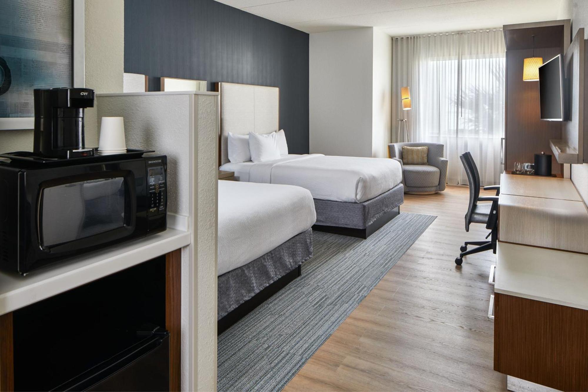 Courtyard By Marriott St. Petersburg Clearwater/Madeira Beach Exterior photo