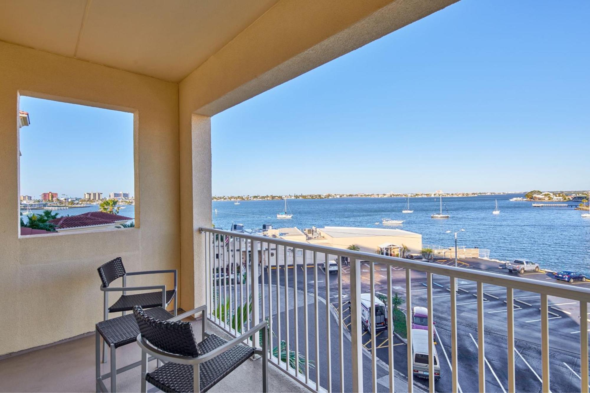 Courtyard By Marriott St. Petersburg Clearwater/Madeira Beach Exterior photo