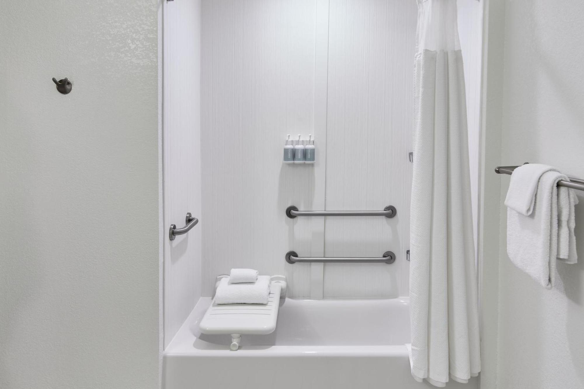 Courtyard By Marriott St. Petersburg Clearwater/Madeira Beach Exterior photo