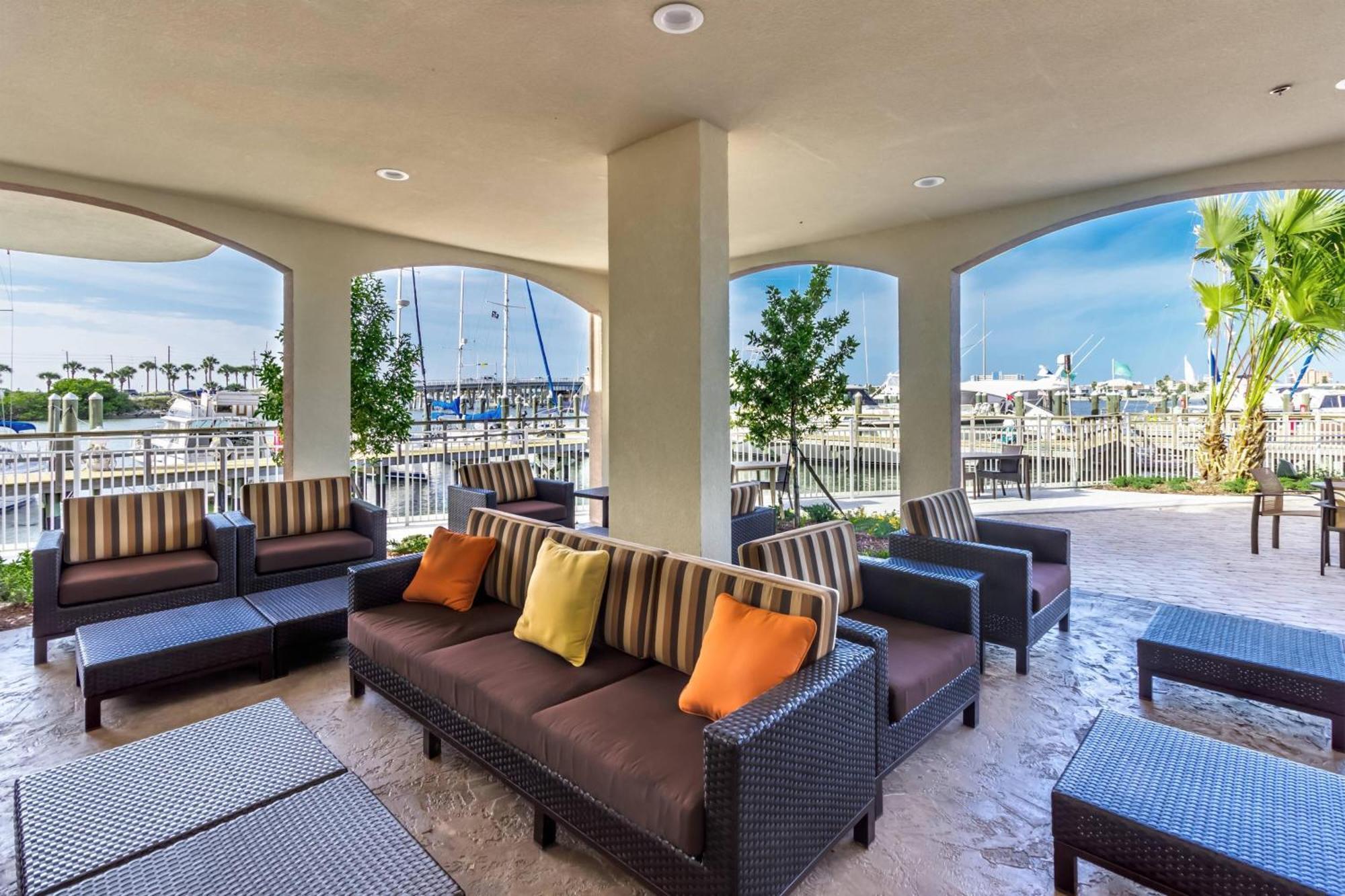 Courtyard By Marriott St. Petersburg Clearwater/Madeira Beach Exterior photo