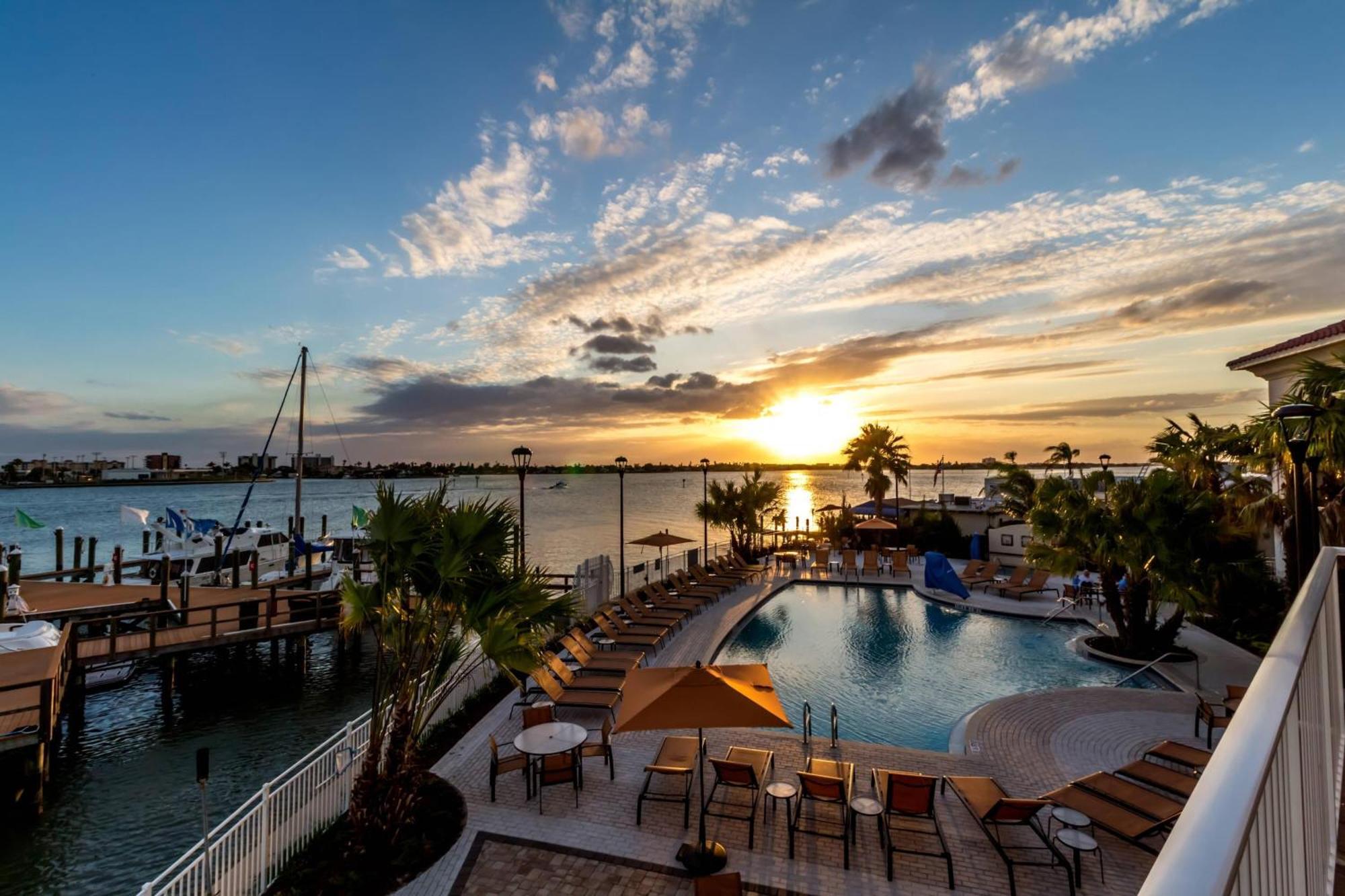 Courtyard By Marriott St. Petersburg Clearwater/Madeira Beach Exterior photo