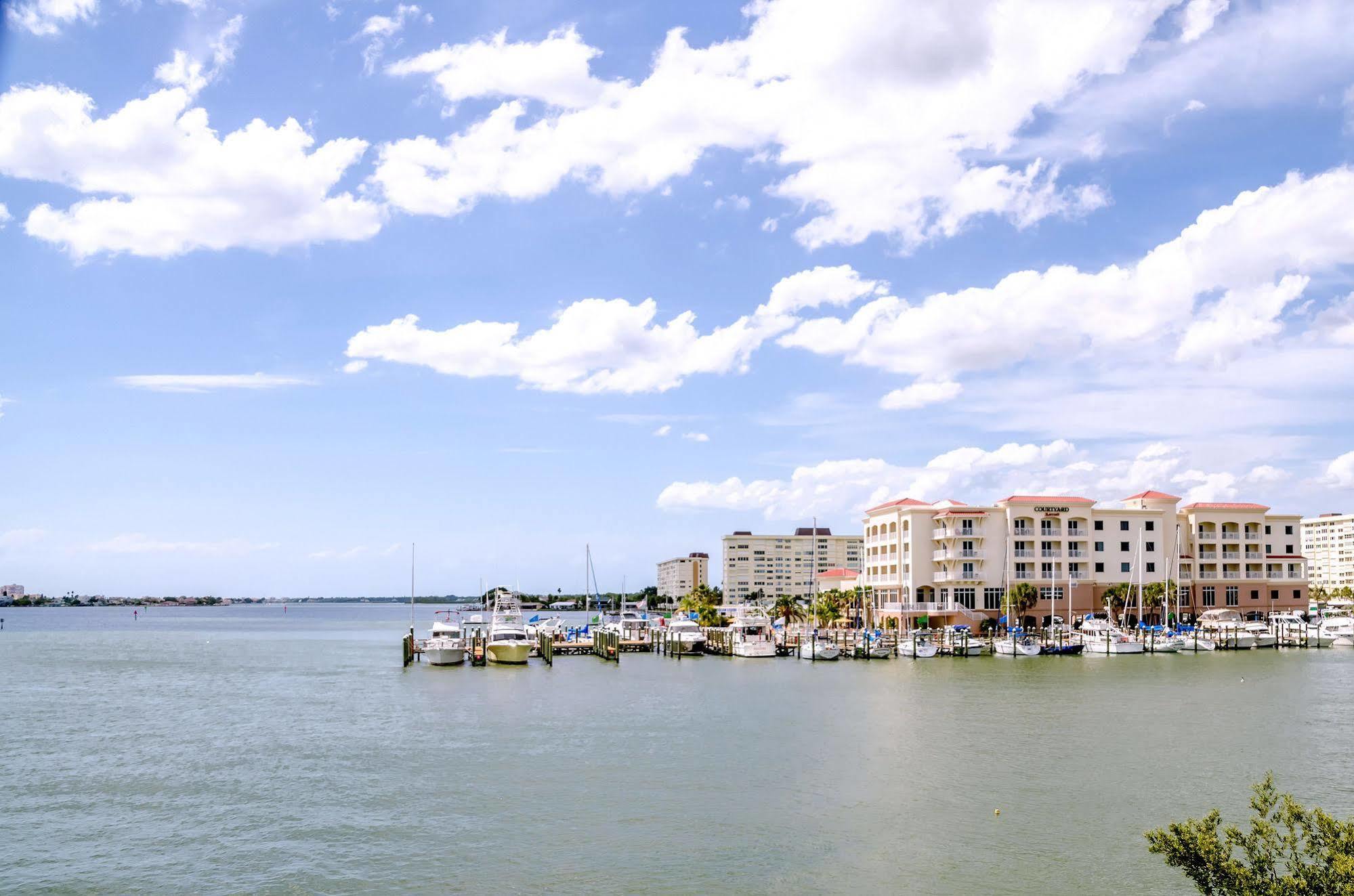 Courtyard By Marriott St. Petersburg Clearwater/Madeira Beach Exterior photo